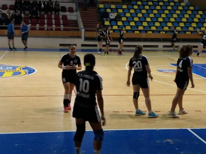 Handbal feminin - liga naţională, divizia A. CS Crişul Chişineu Criş - Dacia Mioveni: 26-29
