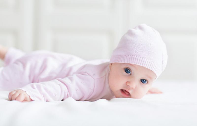 Ce haine pentru bebelusi nu trebuie sa-i lipseasca unui nou-nascut