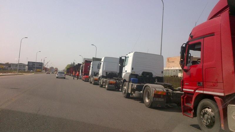 Traficul de mare tonaj restricţionat pe drumurile din judeţul Arad 