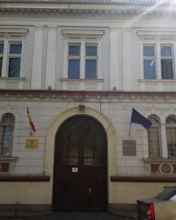 Doi polițiști de frontieră de la Turnu arestați pentru că au furat 7.500 de  ...