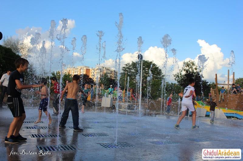 Se schimbă regulamentul locurilor de joacă, astfel se încearcă protejarea lor de actele de vandalism (VIDEO)