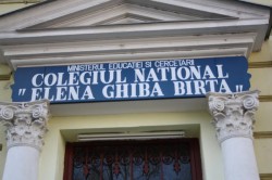 Probleme cu încălzirea la Colegiul Național ”Elena Ghiba Birta”! Cauza? 3 calorifere și ... ferestrele !