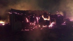 Incendiu de proporții în Arad! O casă a ars ! (FOTO)