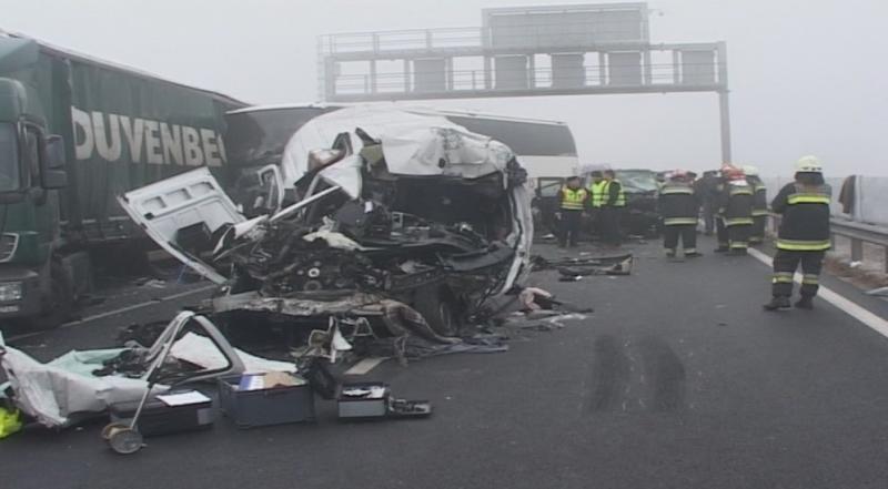 Carnagiu Pe O Autrostrada Din Ungaria La Mai Putin De 3 Km De Vama