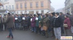 Protestul comercianţilor din Piaţa Catedralei: “Vrem alimente, nu monumente”