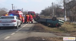 Cu roţile-n sus în şanţ la Mândruloc. Accident! (Foto)