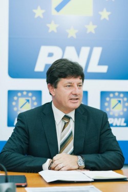 Iustin Cionca: “Parlamentarii PSD au o atitudine rușinoasă anti-arădeană!”

