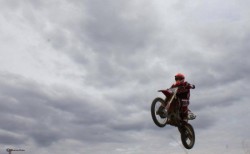 “Arici Supermoto” a început să tureze motoarele în pădurea Ceala! Patru etape din supermoto se vor disputa la “LasVegas” Arad. (Galerie FOTO )

