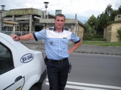 FOTO| Polițistul Marian Godină şi-a făcut public salariul! Vezi cât încasează acesta după 11 ani de muncă în folosul cetățeanului!