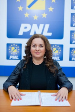 Geanina Pistru (PNL):  „Minciunile PSD sunt VIFOR într-un pahar cu apă!”