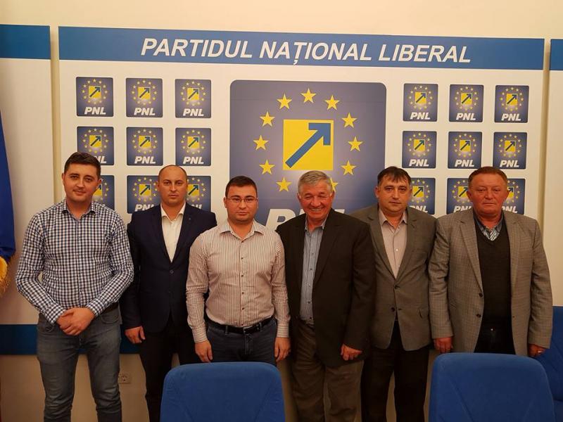 Glad Varga (PNL): “Echipa PNL Arad este unită și determinată să meargă înainte!”

