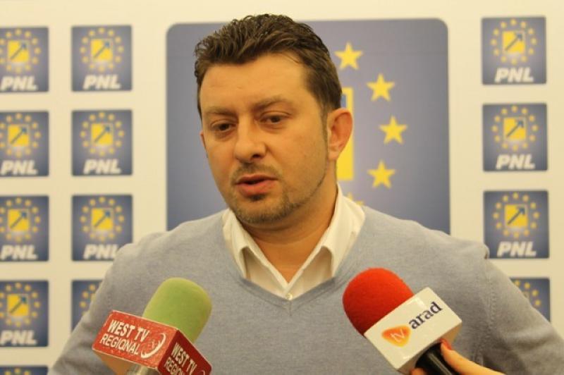 Călin Abrudan si-a retras candidatura pentru şefia PNL Arad!
