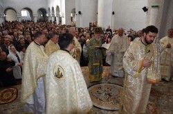 Sfințirea Bisericii Ortodoxe de la UTA închinată martirilor neamului