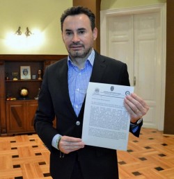 Falcă doreşte relocarea unei importante universităţi internaţionale la Arad

