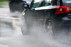 Conduceţi prudent pe timp de ploaie, este recomandarea IPJ Arad