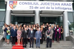 Ziua Porţilor Deschise, la Consiliul Judeţean Arad cu ocazia celebrării a 25 de ani de la înfiinţarea instituţiei (Galerie Foto)