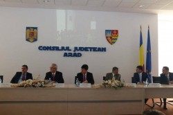 Şedinţă festivă la Consiliul Judeţean Arad la aniversarea a 25 de ani de existenţă