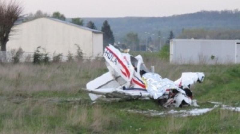 Tragedie aviatică ! Avion de mici dimensiuni s-a prăbușit ! Cinci morți, printre care și trei copii !