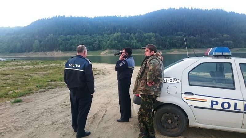 Trei tineri prinşi la braconaj în zona Gurahonţ. Au fost găsiţi cu armă confecţionată artizanal