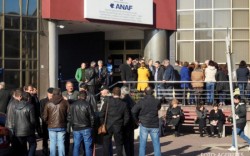 Protest spontan la ANAF Arad    