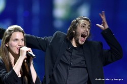 Portugalia este câștigătoarea Eurovision 2017 ! Află povestea tristă a cântărețului ! 