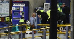 Tragedie în Marea Britanie! 22 de morţi şi 59 de răniţi în urma unui atac terorist pe Manchester Arena! (Galerie FOTO & VIDEO)

