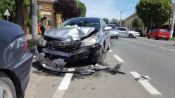 Accident de circulație pe Dorobanților colț cu strada Clujului ! Vezi GALERIE FOTO !