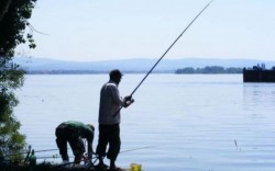 Depistați la pescuit, cu unelte interzise

