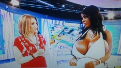 Martina Big , femeia cu cei mai mari sâni din lume ! VEZI cum arăta înainte !
