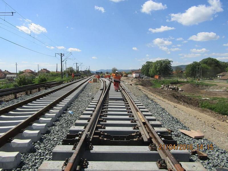 S-a semnat autorizaţia pentru reabilitarea unui tronson din linia de cale ferată Simeria – Curtici