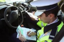 Acţiune a poliţiei rutiere din Arad! Peste 120 de amenzi şi 14 permise reţinute în mai puţin de 24 de ore