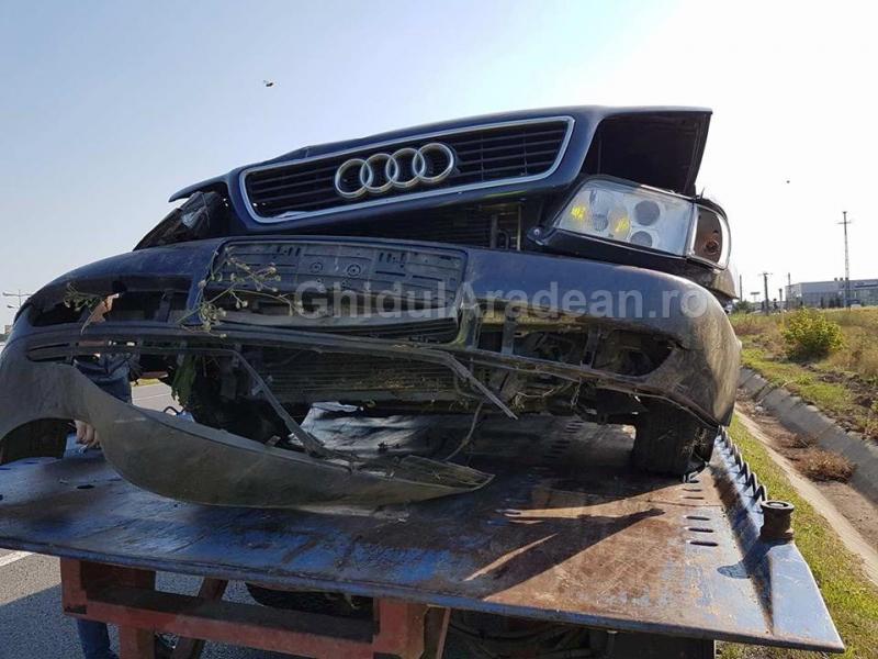 Maşină răsturnată pe DN79 între Arad şi Sânleani