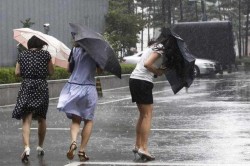 ALERTĂ METEO ! De sâmbătă după-masa și până duminică la ora 12 vestul țării se află sub COD PORTOCALIU de ploi !