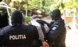 Bărbaţi din Timiş, reţinuţi pe poliţiştii arădeni după mai multe spargeri în judeţul Arad! Prejudiciul: 130.000 lei!