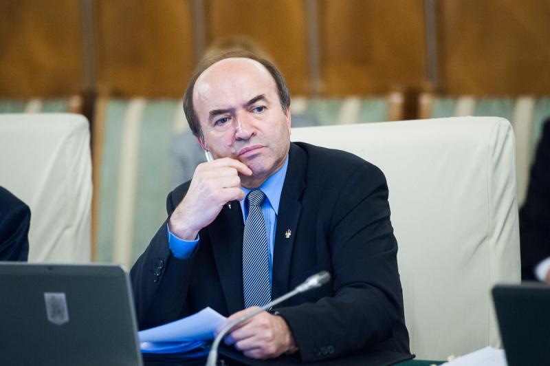 Tudorel Toader, luat la întrebări şi de ambasadorul Marii Britanii! Ministrul, chemat să dea explicaţii pe tema Justiţiei!