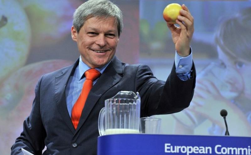 Dacian Cioloș: Cheltuieli fără măsură, incompetență, incapacitate de a guverna responsabil și o politică fiscală dezastruoasă