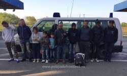 25 migranţi irakieni care intenţionau să treacă ilegal frontiera, depistaţi de poliţiştii de frontieră de la S.P.F. Nădlac