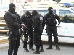 Român, arestat pentru TERORISM! Intenţiona să bombardeze forţele MAI