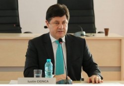 Iustin Cionca: „Guvernul trebuie să despăgubească arădenii afectaţi de furtună!”