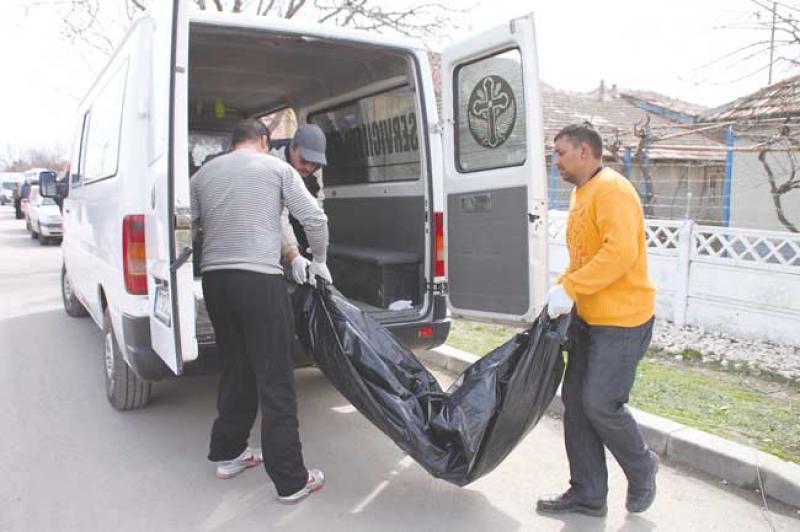 Cadavru găsit la marginea drumului, în Felnac ! 