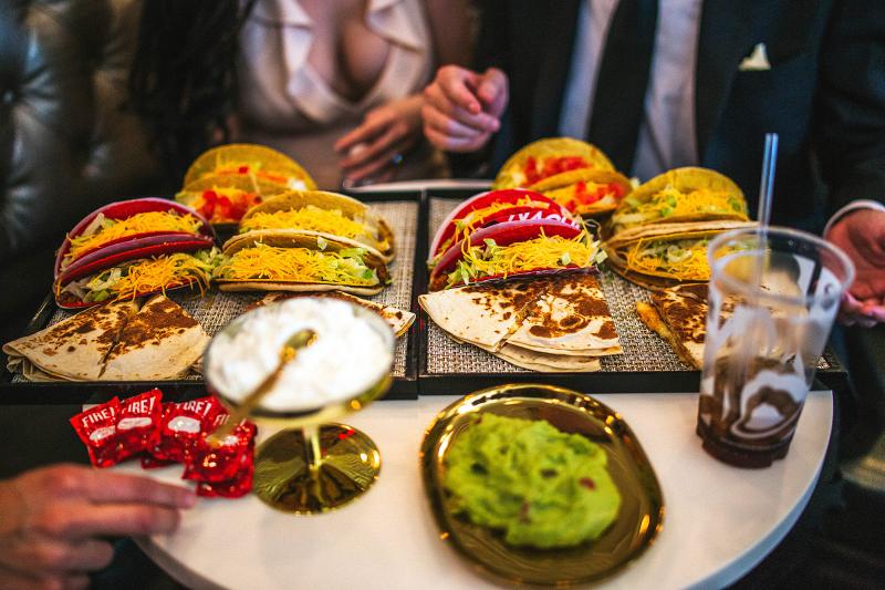 Astăzi se deschide primul restaurant Taco Bell din România