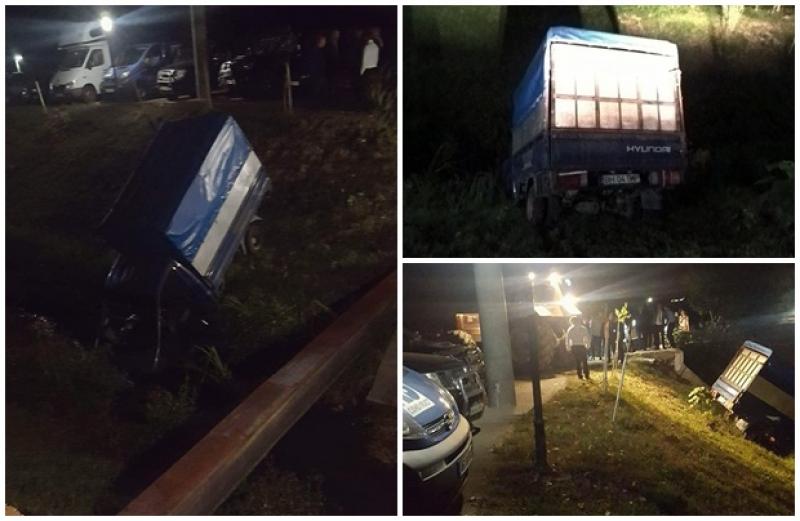 Accident stupid lângă Hanul Moara cu Noroc! O autoutilitară a parcat în pârâul din apropiere