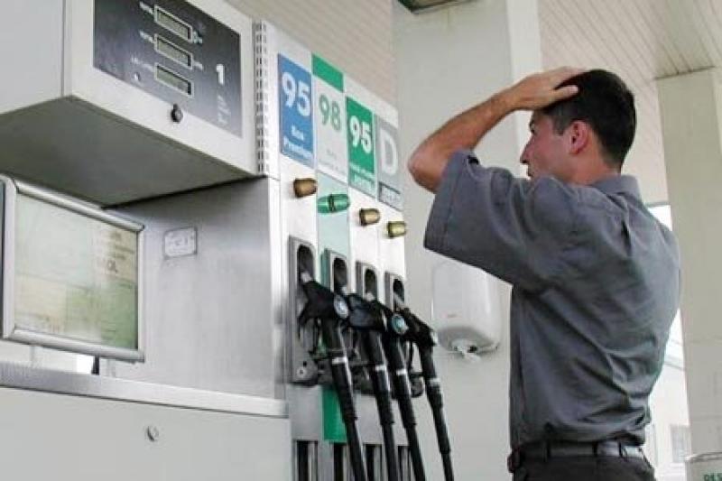 Preţurile carburanţilor vor fi monitorizate de Guvern