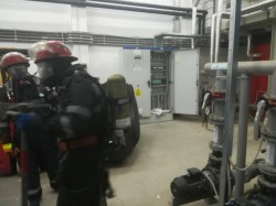 Pompierii arădeni, intervenţie la -50 Grade Celsius pentru remedierea unei scurgeri de amoniac