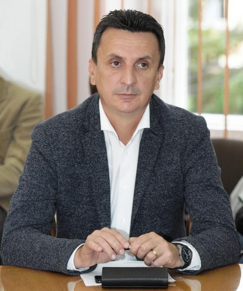 Deputatul PSD Arad Florin Tripa solicită demisia întregii conduceri a Consiliului Judeţean Arad