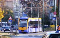 Cel mai nou tramvai fabricat la Arad, face furori în Timişoara