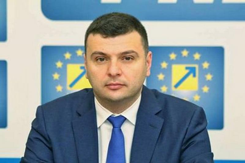 Sergiu Bîlcea: Să ne spună parlamentarii PSD de ce au votat să fie jefuit Aradul?