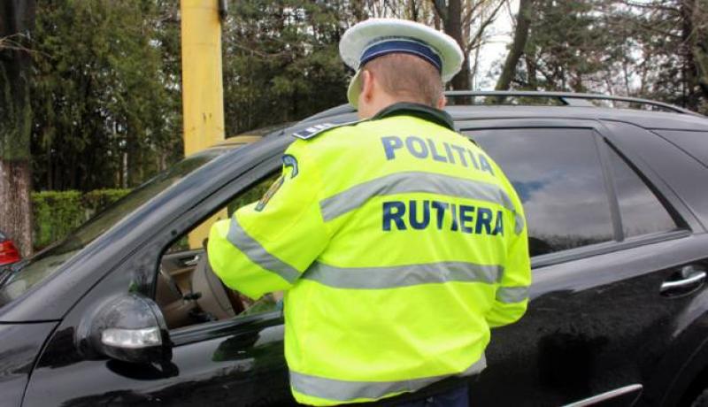Sfârşit de săptămână plin de evenimente pentru poliţiştii Brigăzii Rutiere din Arad