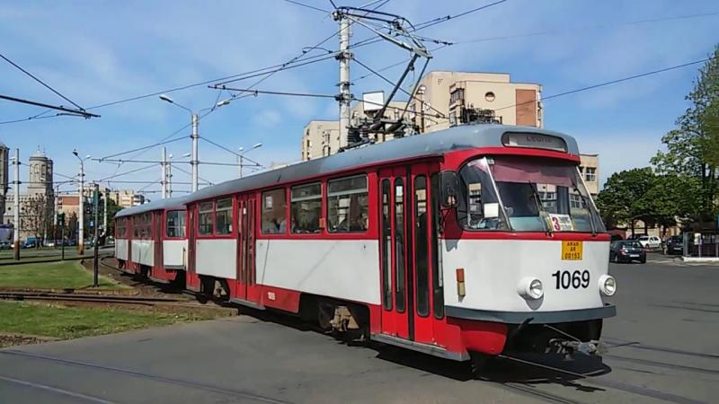 Hoţii de buzunare revin în tramvaiele din Arad! Un bărbat din Iaşi, prins în timp ce fura portmoneul unei femei