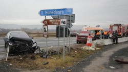 Grav accident de circulație în vestul țării. Cinci persoane au fost rănite